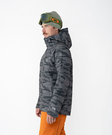 on-model image of strafe outerwear fall/winter 23/24 collection mens hayden jacket in distressed stealth camo