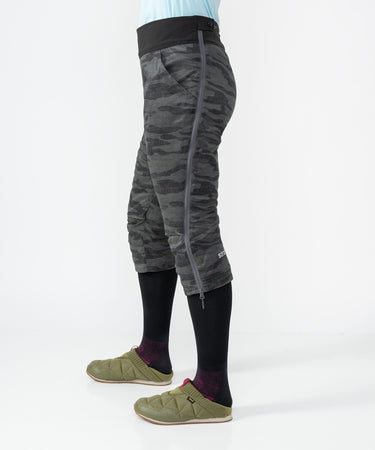 #color_distressed-stealth-camo