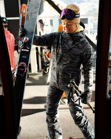 #color_distressed-stealth-camo