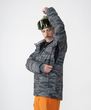 on-model image of strafe outerwear fall/winter 23/24 collection mens hayden jacket in distressed stealth camo