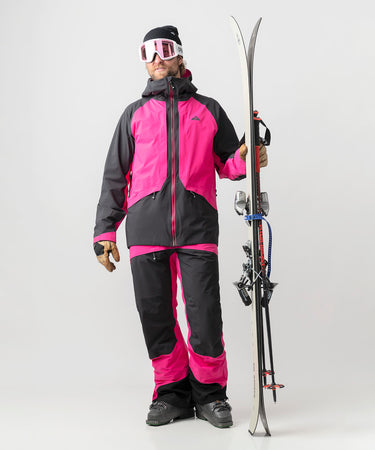 studio on-model image of strafe outerwear 2023 nomad 3l shell jacket in fuchsia color