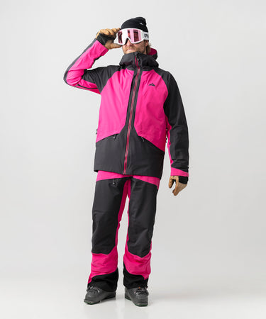 studio on-model image of strafe outerwear 2023 nomad 3l shell jacket in fuchsia color