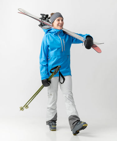 studio on-model image of strafe outerwear 2023 lynx 3l shell pullover in cobalt color