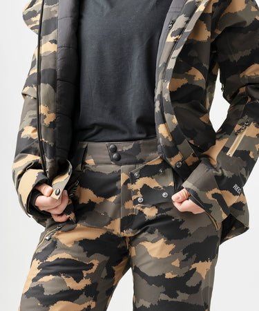 studio image of strafe outerwear 2023 lucky 2l insulated jacket in dune camo color