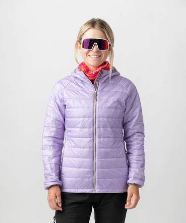 studio on-model image of strafe outerwear 2023 ws aero insulator in lavender color
